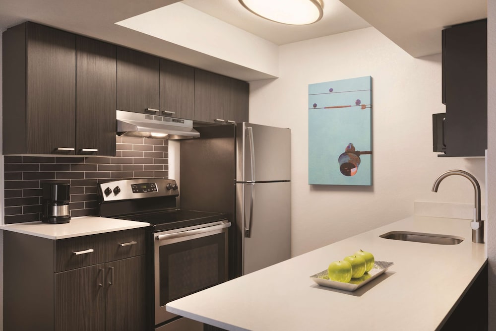 Hyatt House Boston/Burlington 55/72