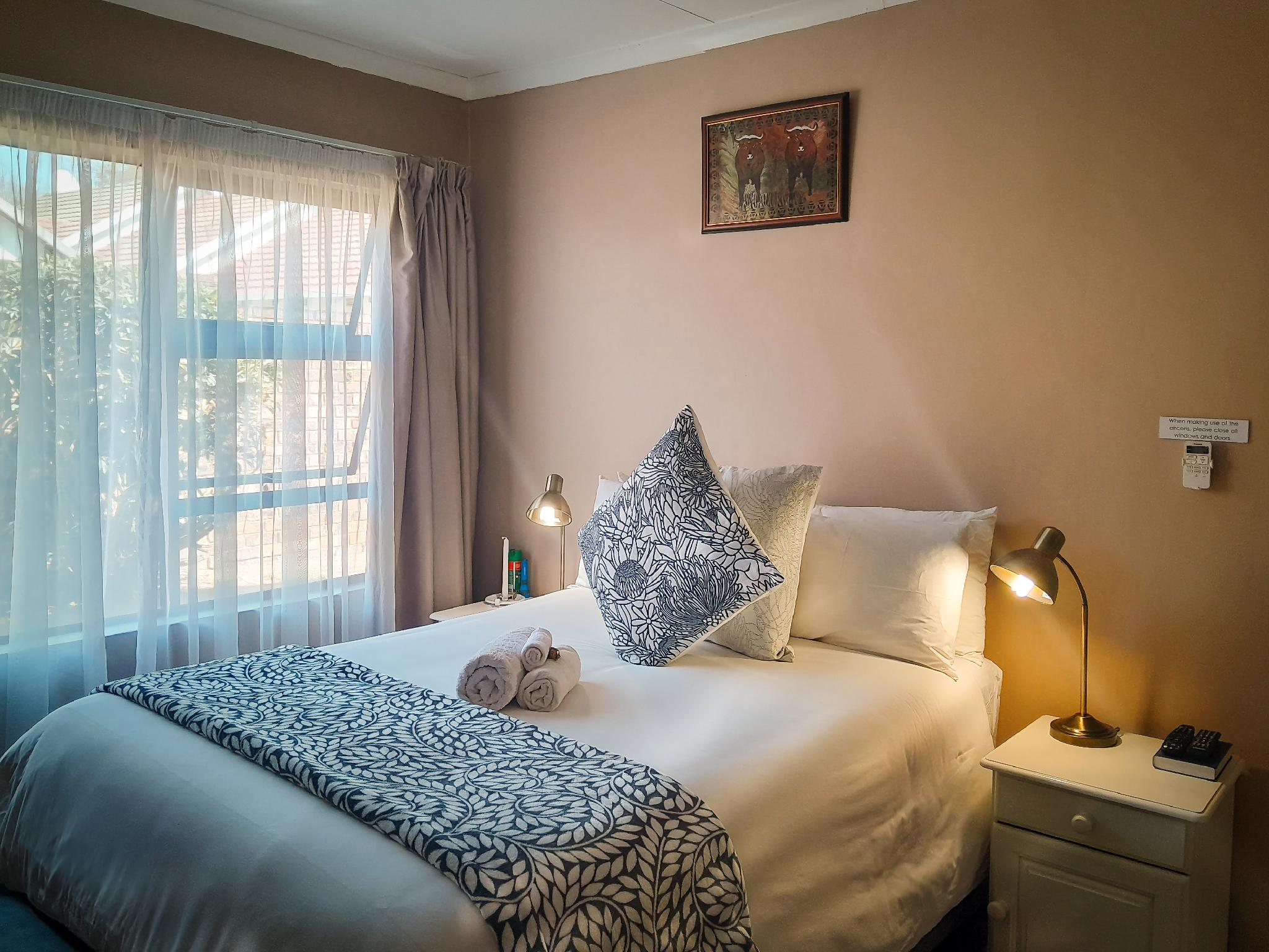 Woodpeckers Inn Guesthouse 10/37