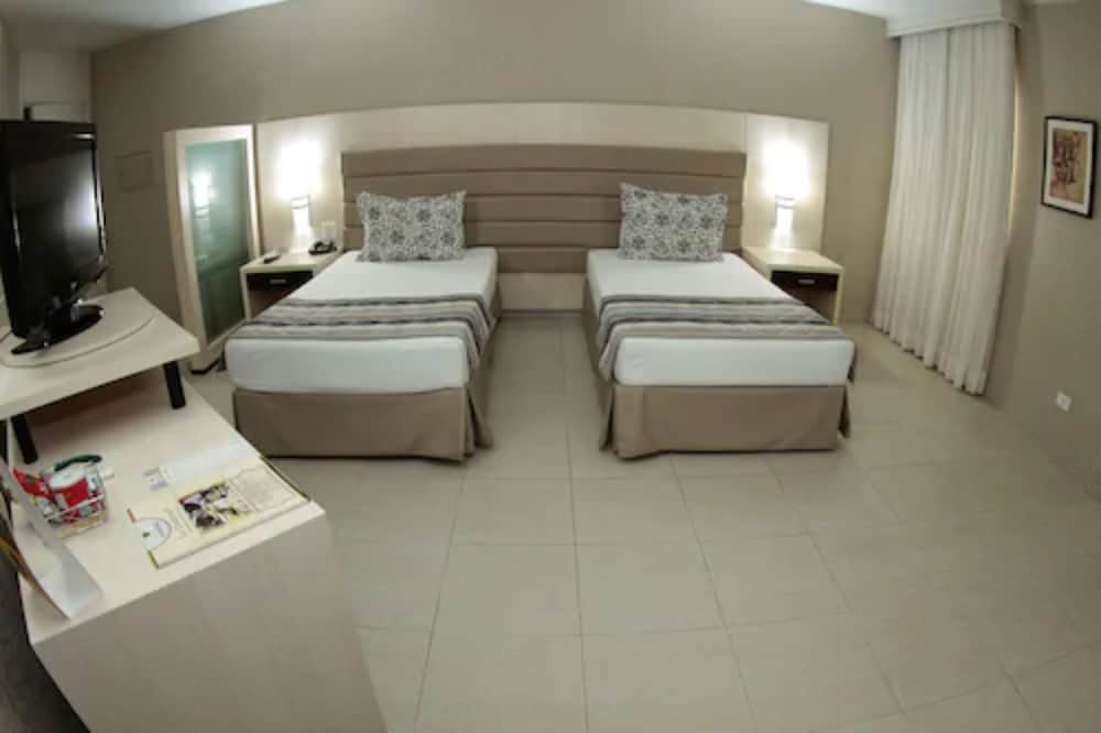 Hotel Metropole Maringa 22/69