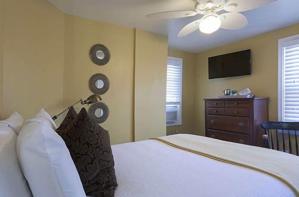 Rehoboth Guest House 18/50