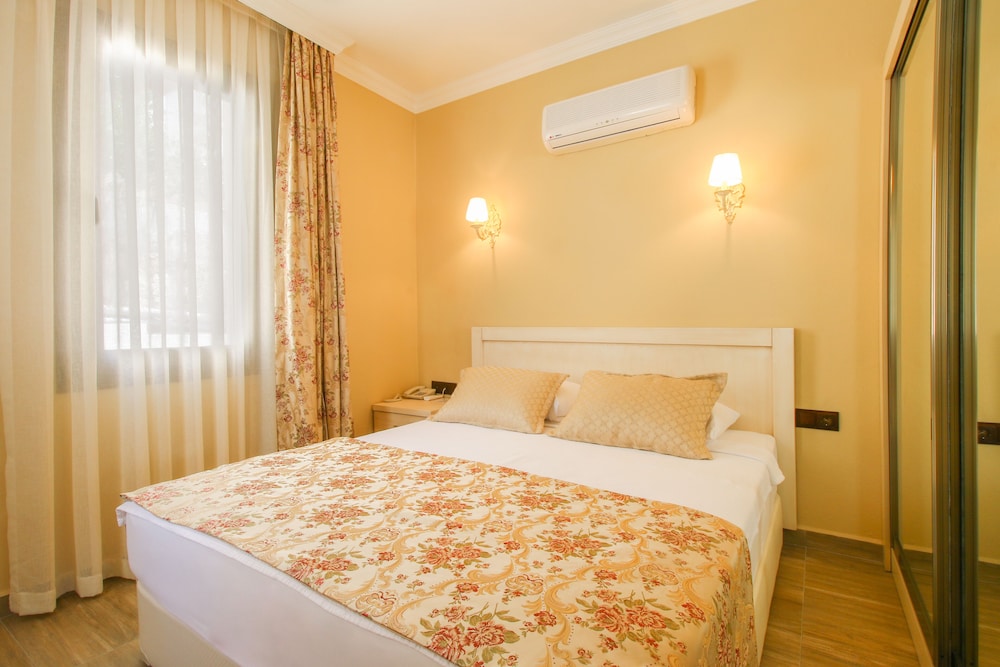 Azka Hotel 29/78