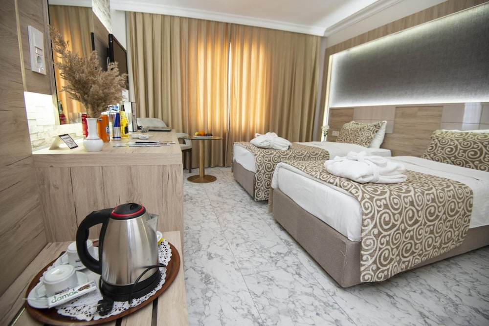 Mcg Marble Hotel 14/51