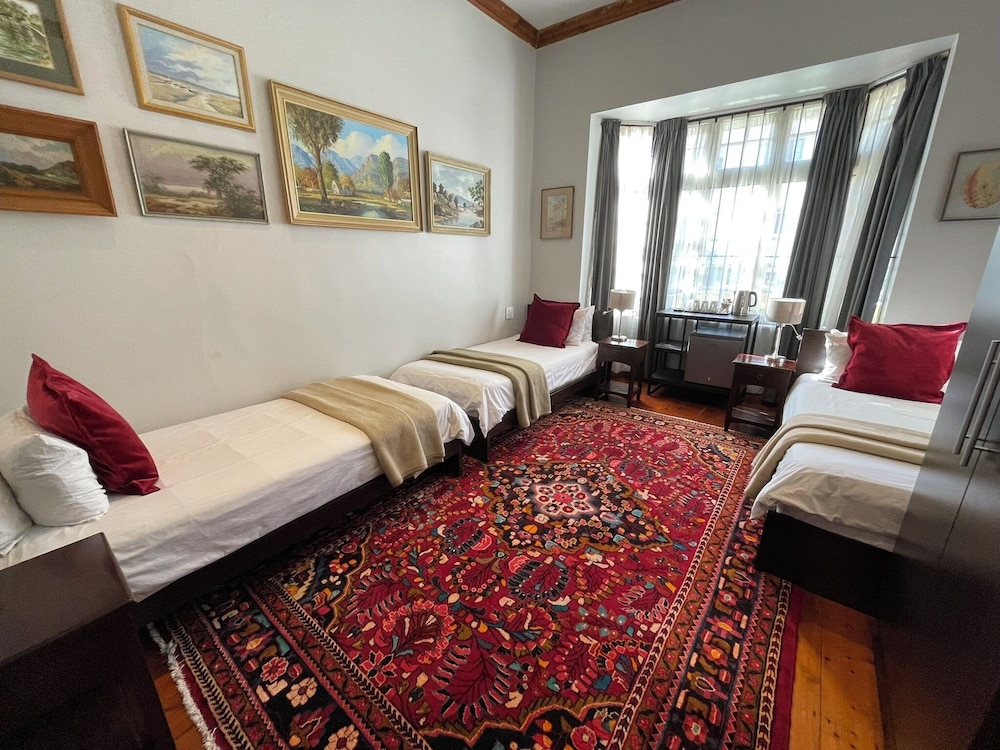 Standard, Triple, 3 Beds, Ashanti Guest House Gardens Hostel 4/10