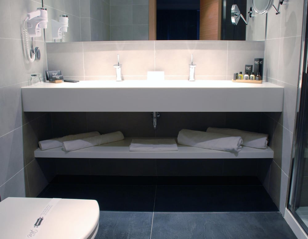 Met Boutique Hotel 34/36