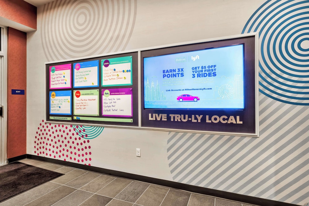 Lobby at Tru By Hilton Comstock Park Grand Rapids, Comstock Park - MI