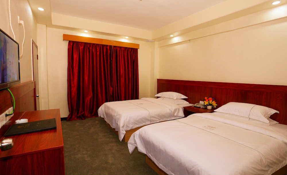 Junshan Hotel 14/75