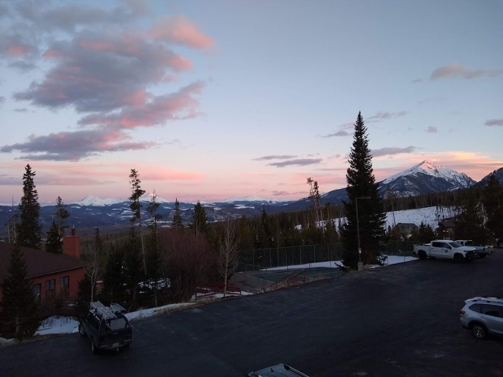 Swan Mountain Resort 1/62