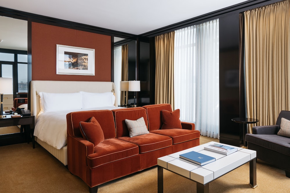 جناح جونيور بسرير كينج بإطلالة على المدينة، Casa Cipriani New York 7/10