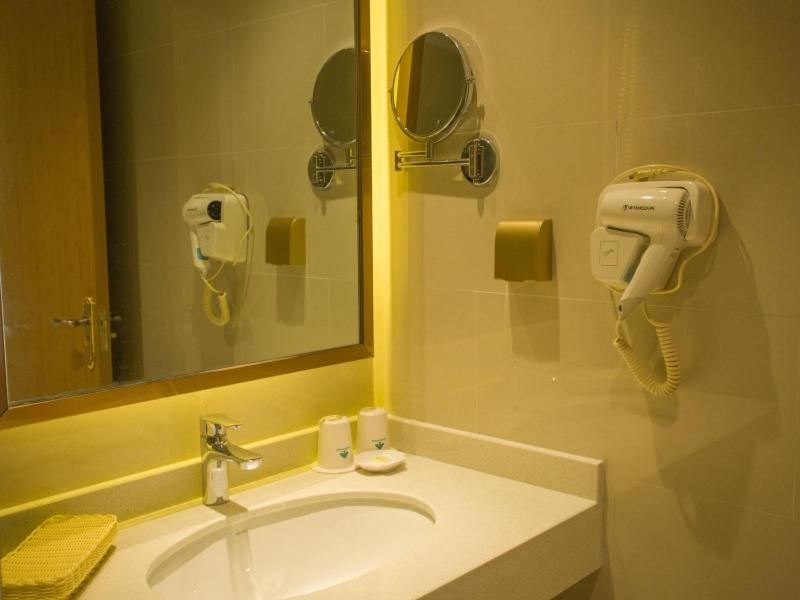 GreenTree Inn Hefei Lujiang County NO.1 Jin Street Express Hotel 19/21