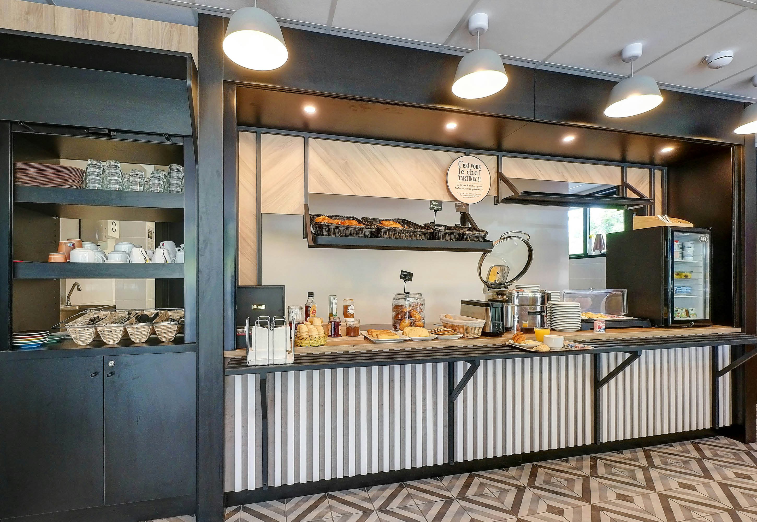 B&B HOTEL Besancon Valentin 22/23