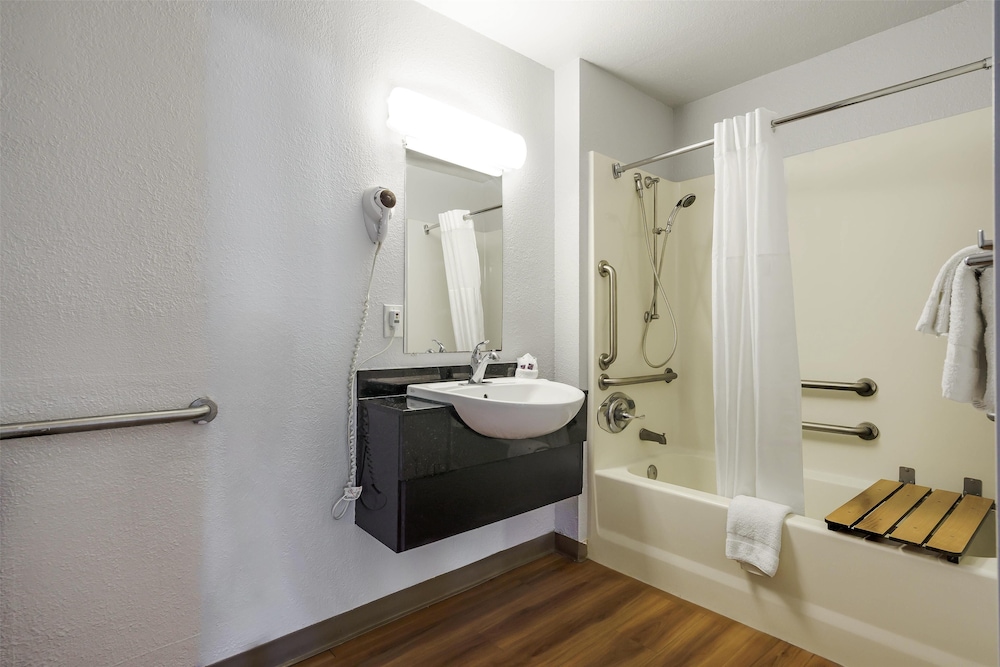 Motel6 Fremont, CA – North 55/58