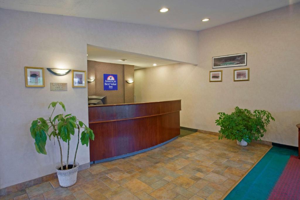 Americas Best Value Inn Lansing — foto 2
