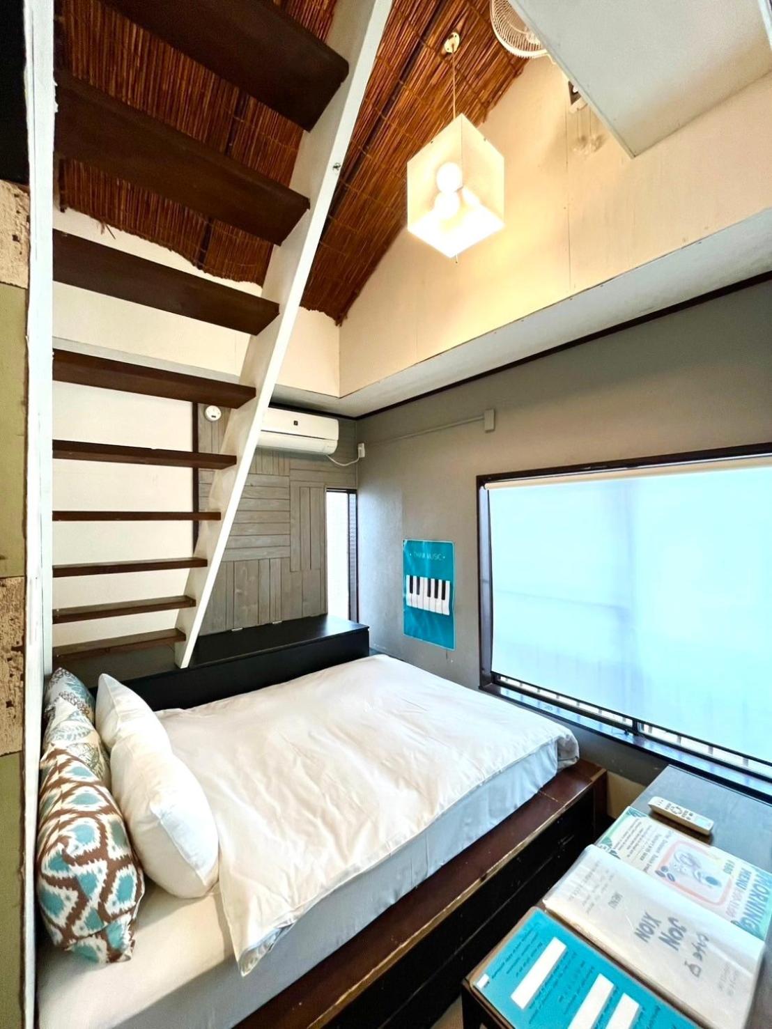 2 Futon Beds, Queen Bed