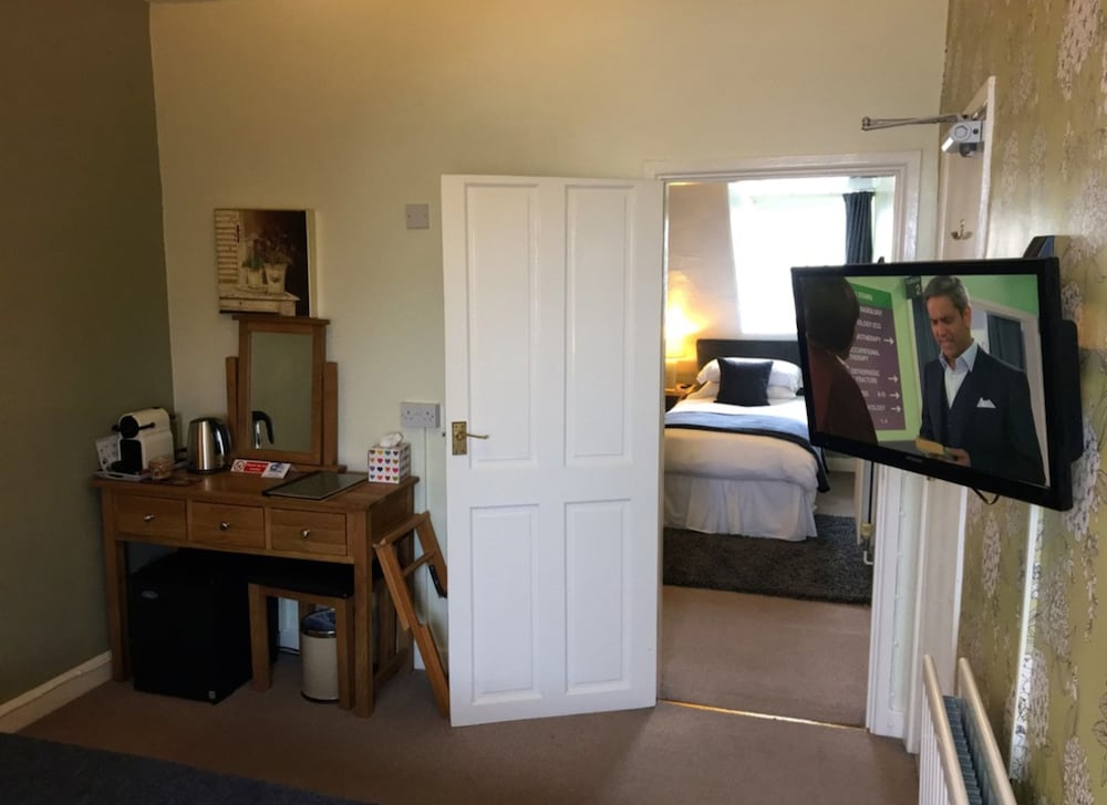 Westwood Guest House 2/50