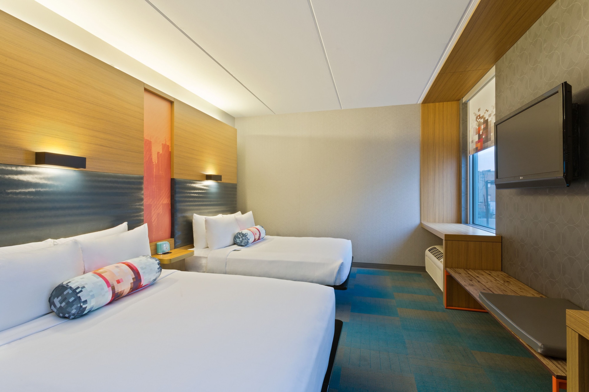 Aloft, 2 Queen Beds, City View