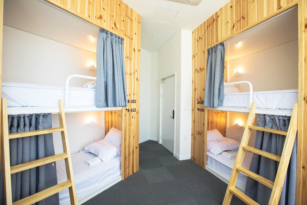 Book Home Gyeongju 17/60