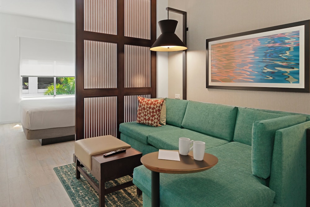 Hyatt Place West Palm Beach/Downtown 48/70