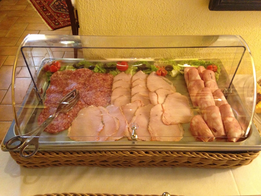 Albergo Torre Sangiovanni 43/75
