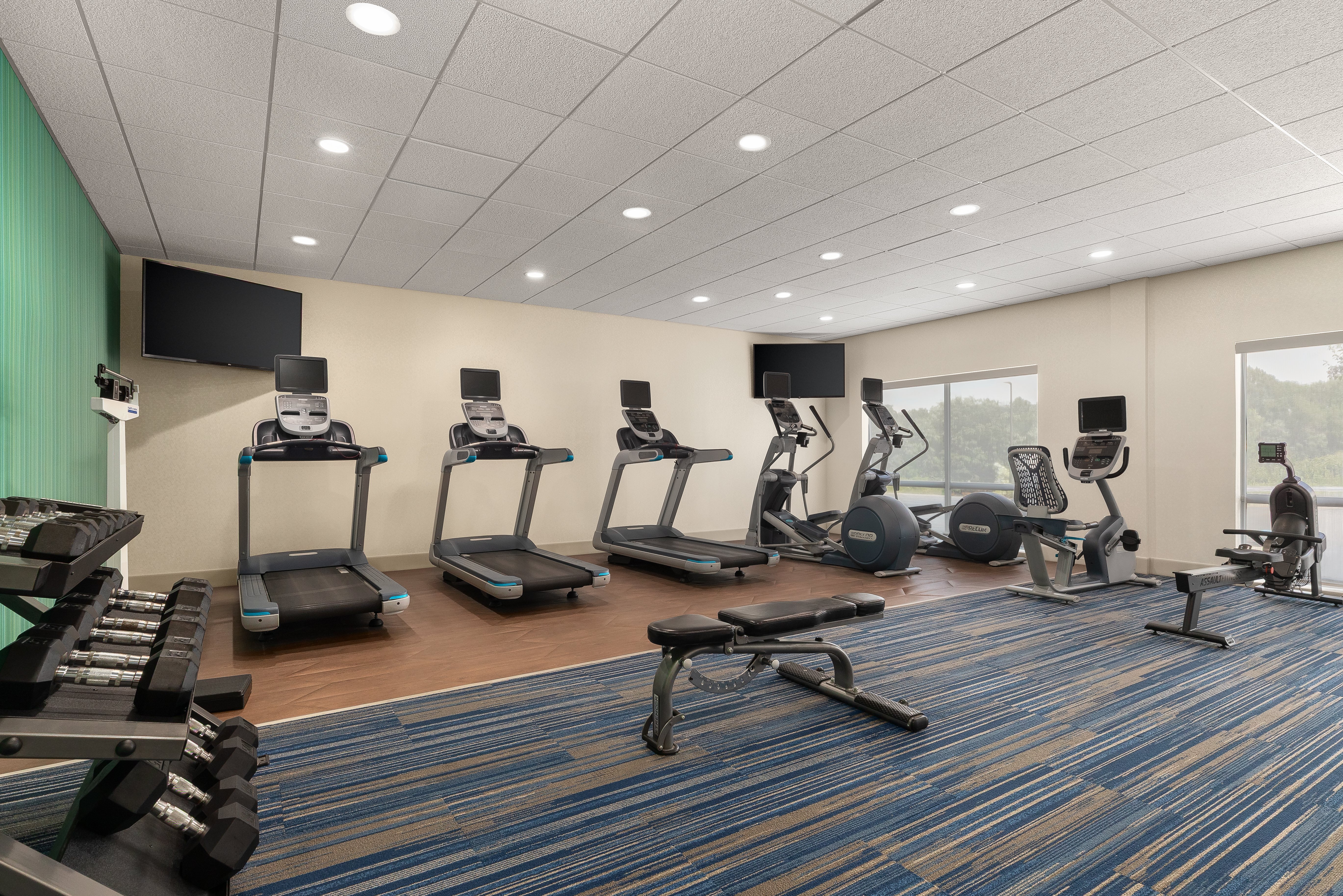Holiday Inn Express Suites Staunton 43/75
