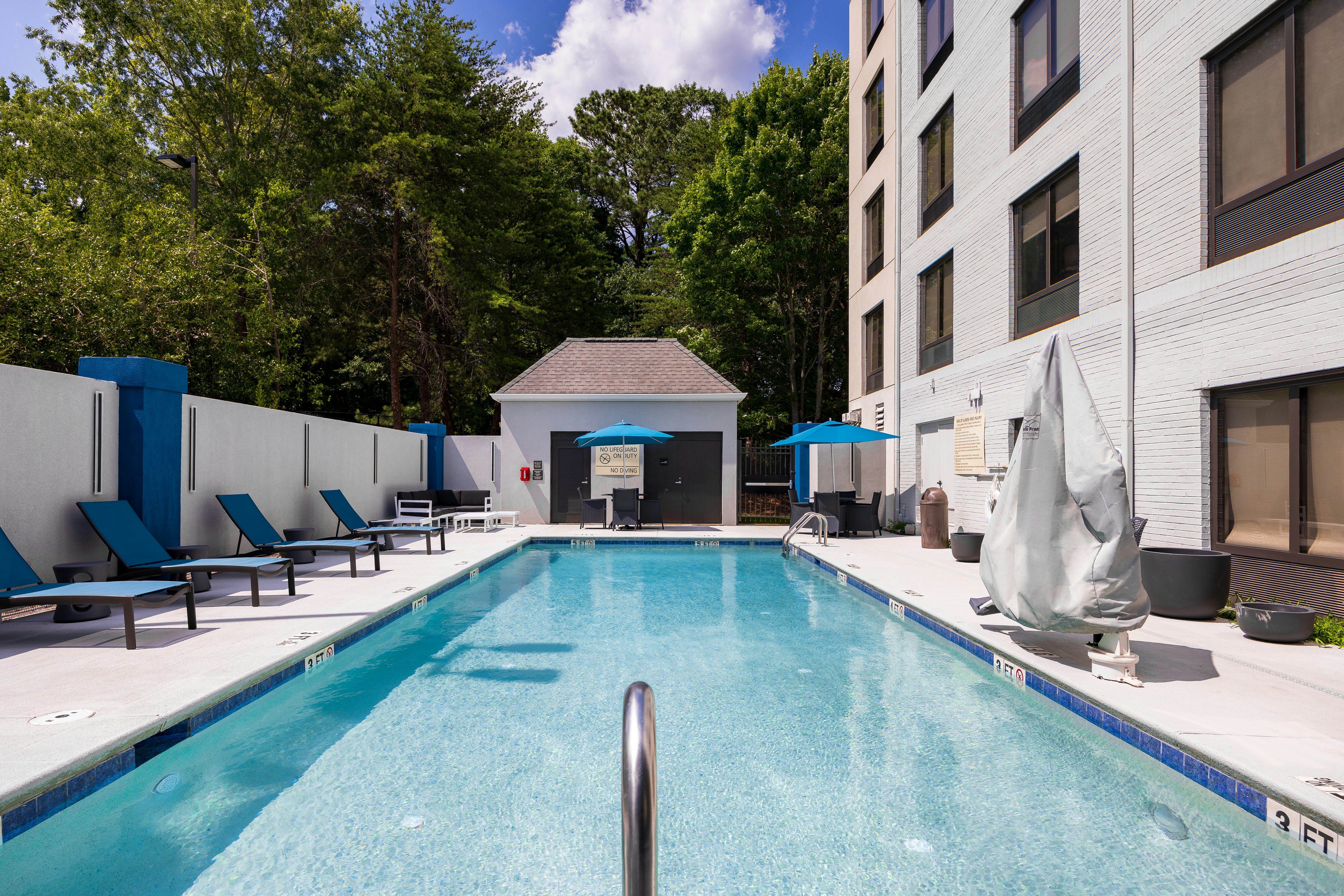 Hampton Inn Alpharetta Roswell Ga 41/42