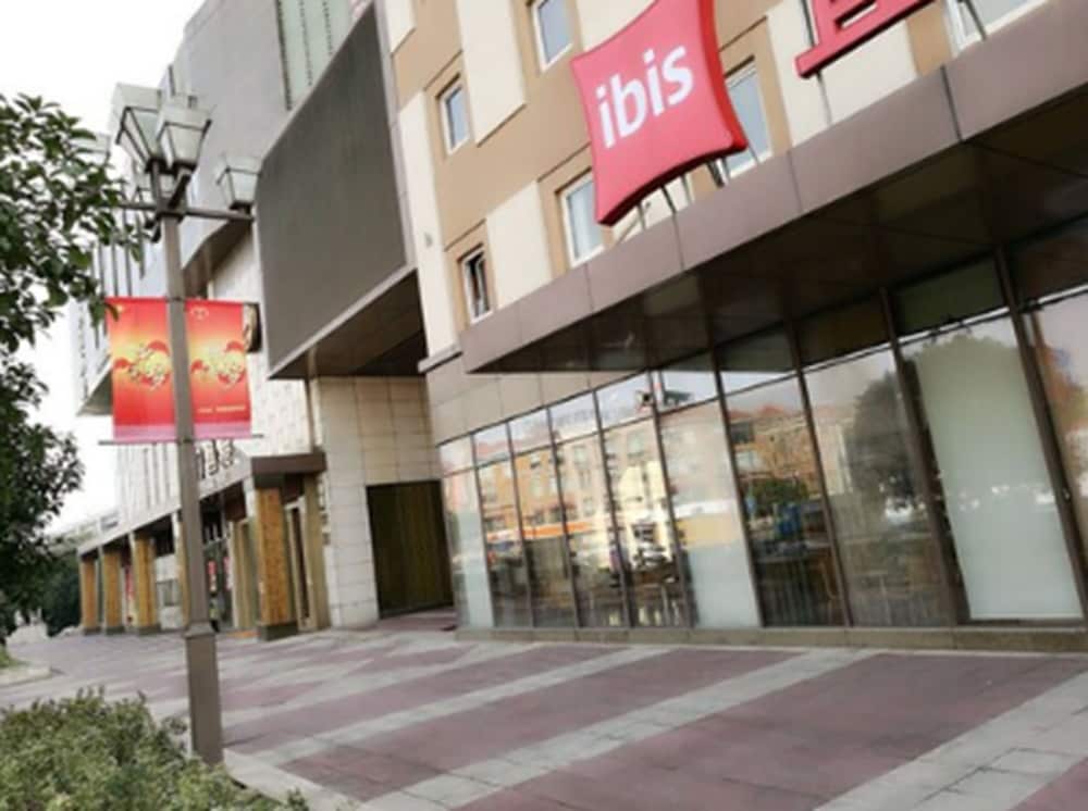 ibis Shanghai Chengshan Road 29/33