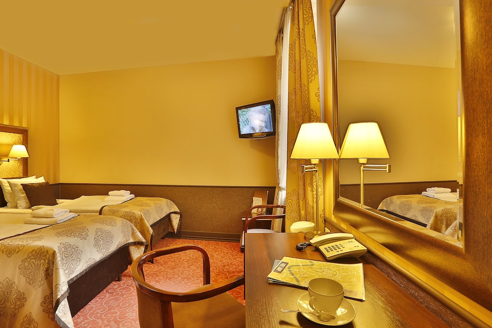 Hotel Wielopole 40/66