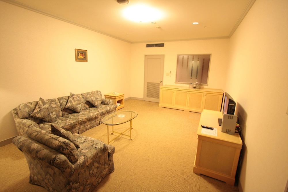 Sendai Hills Hotel 23/37