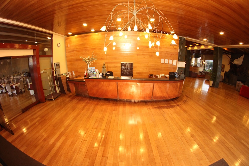 Gran Hotel Vicente Costanera 3/42