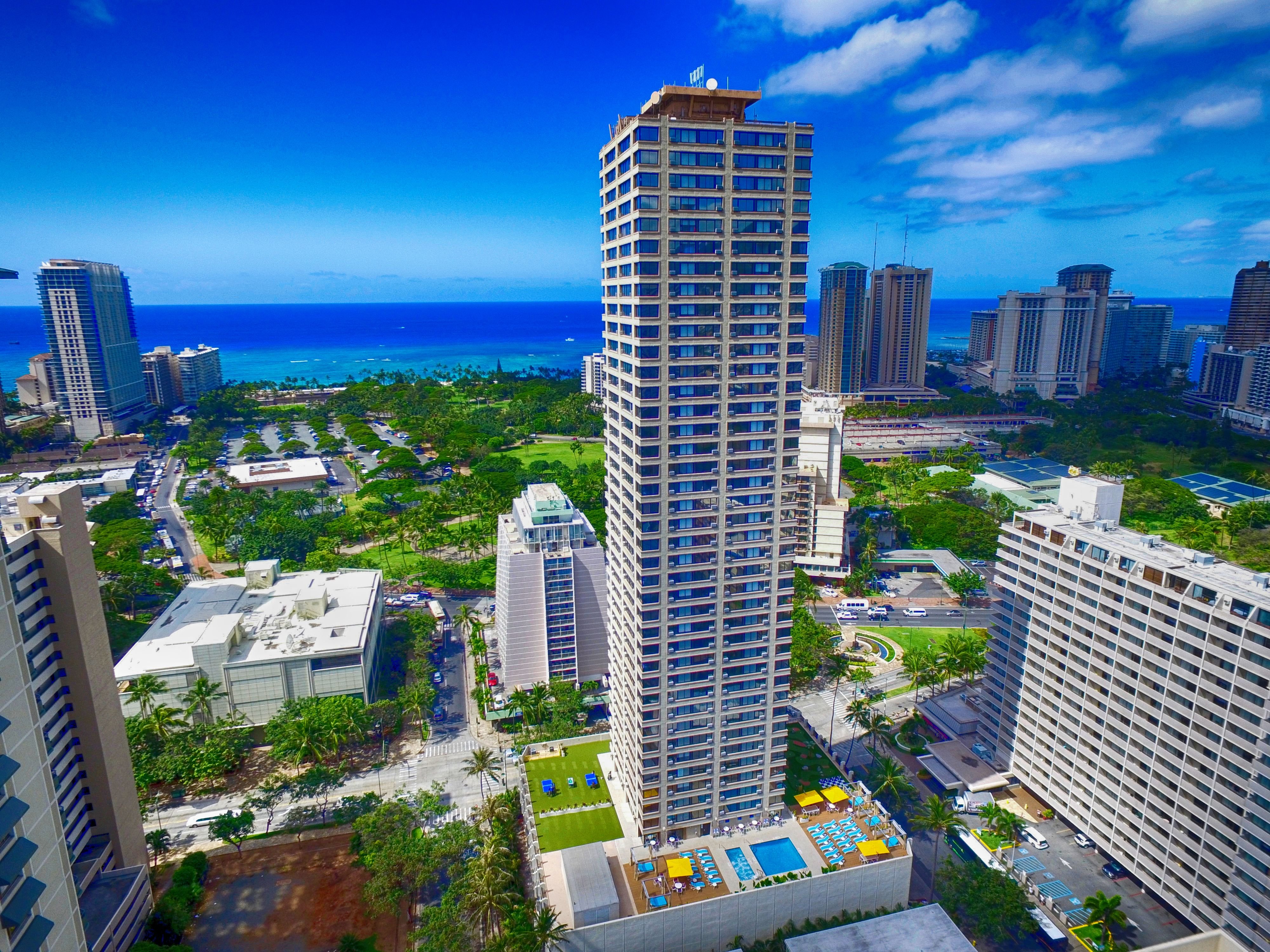 Holiday Inn Express Waikiki 4/77