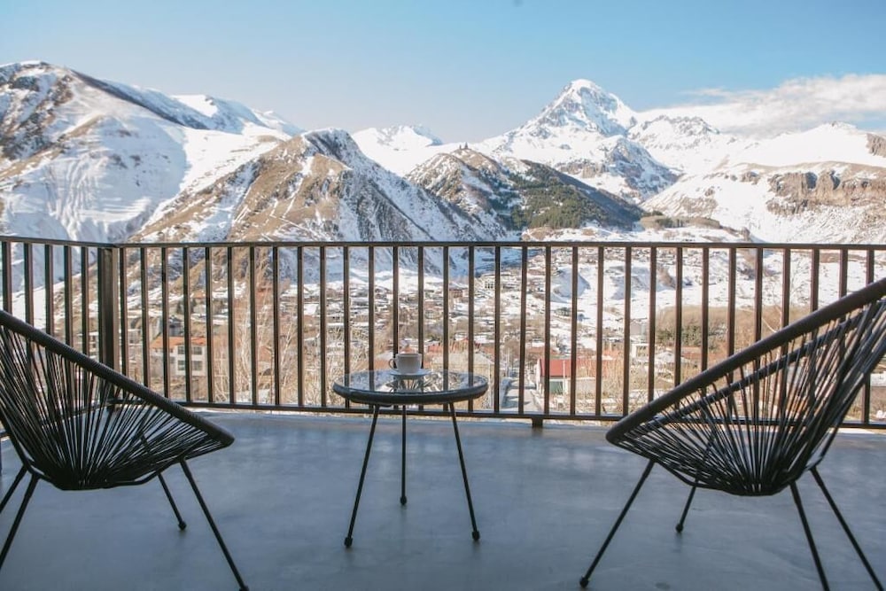 Intourist Kazbegi 44/51