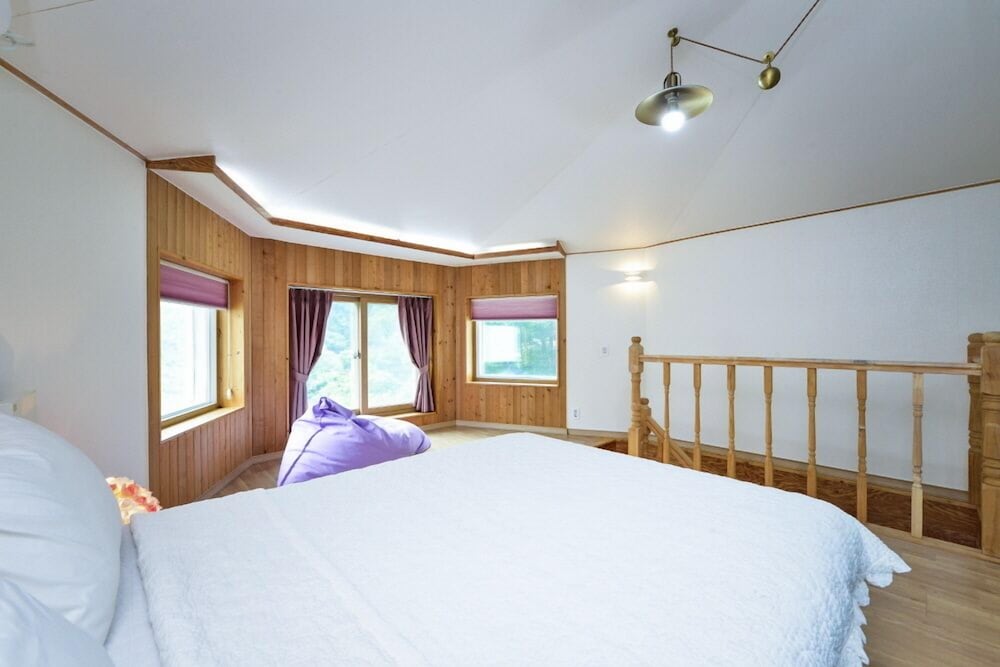 Renovated, Queen Bed