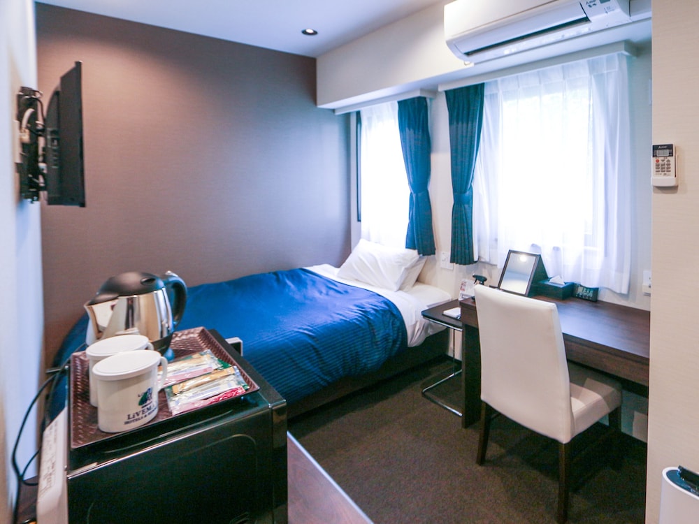 HOTEL LiVEMAX Yokohama Kannai Ekimae 16/37