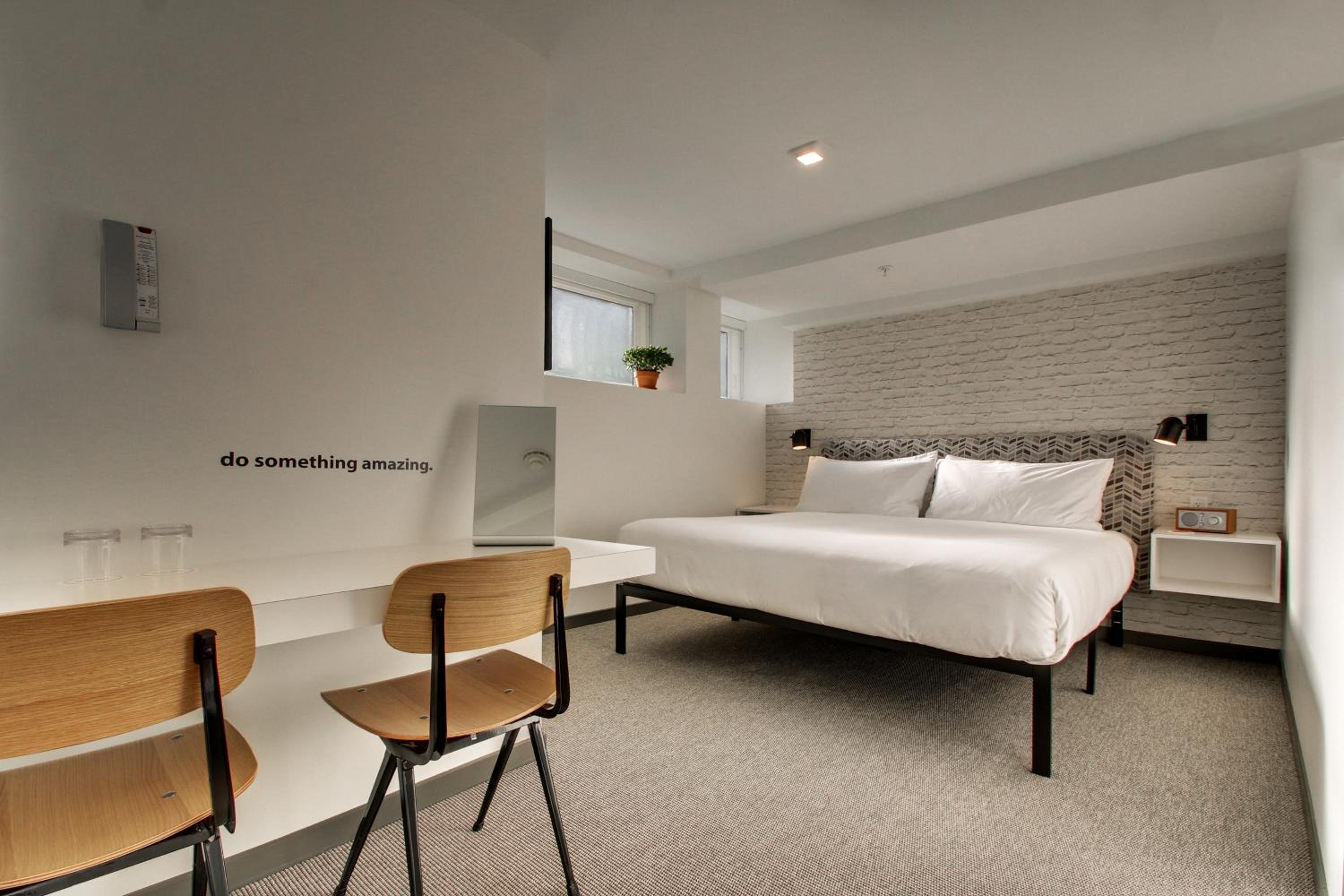 Basement, King Bed