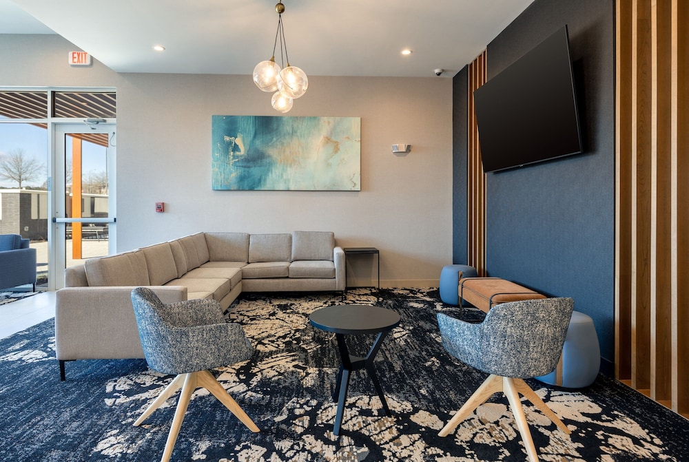 Fairfield Inn & Suites Canton Riverstone Parkway 24/30