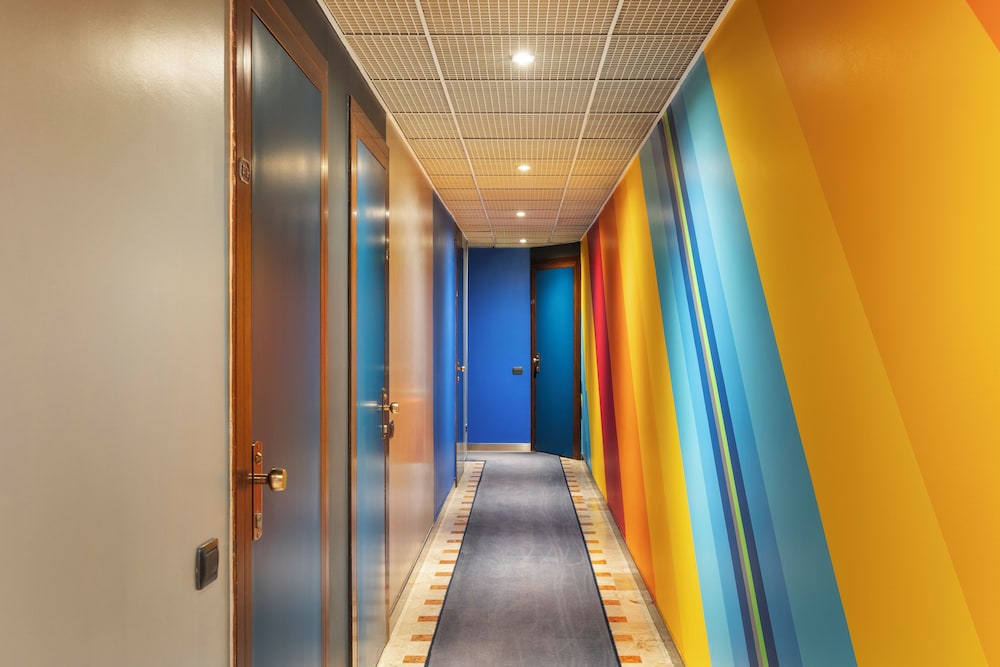 Mediolanum Hotel 66/71