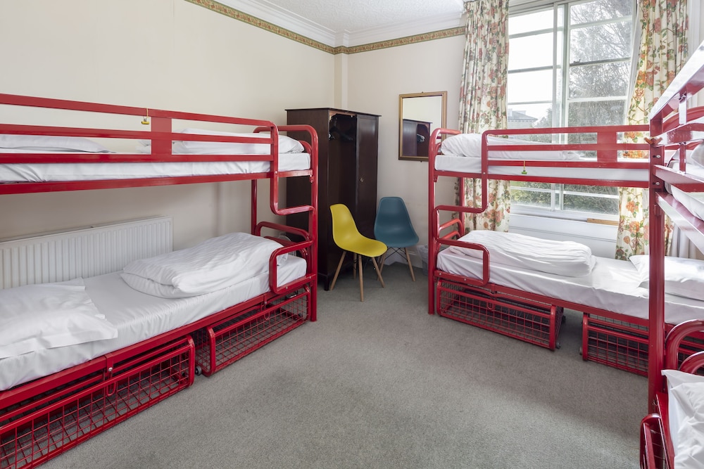 MIXED DORM, 8 BEDS