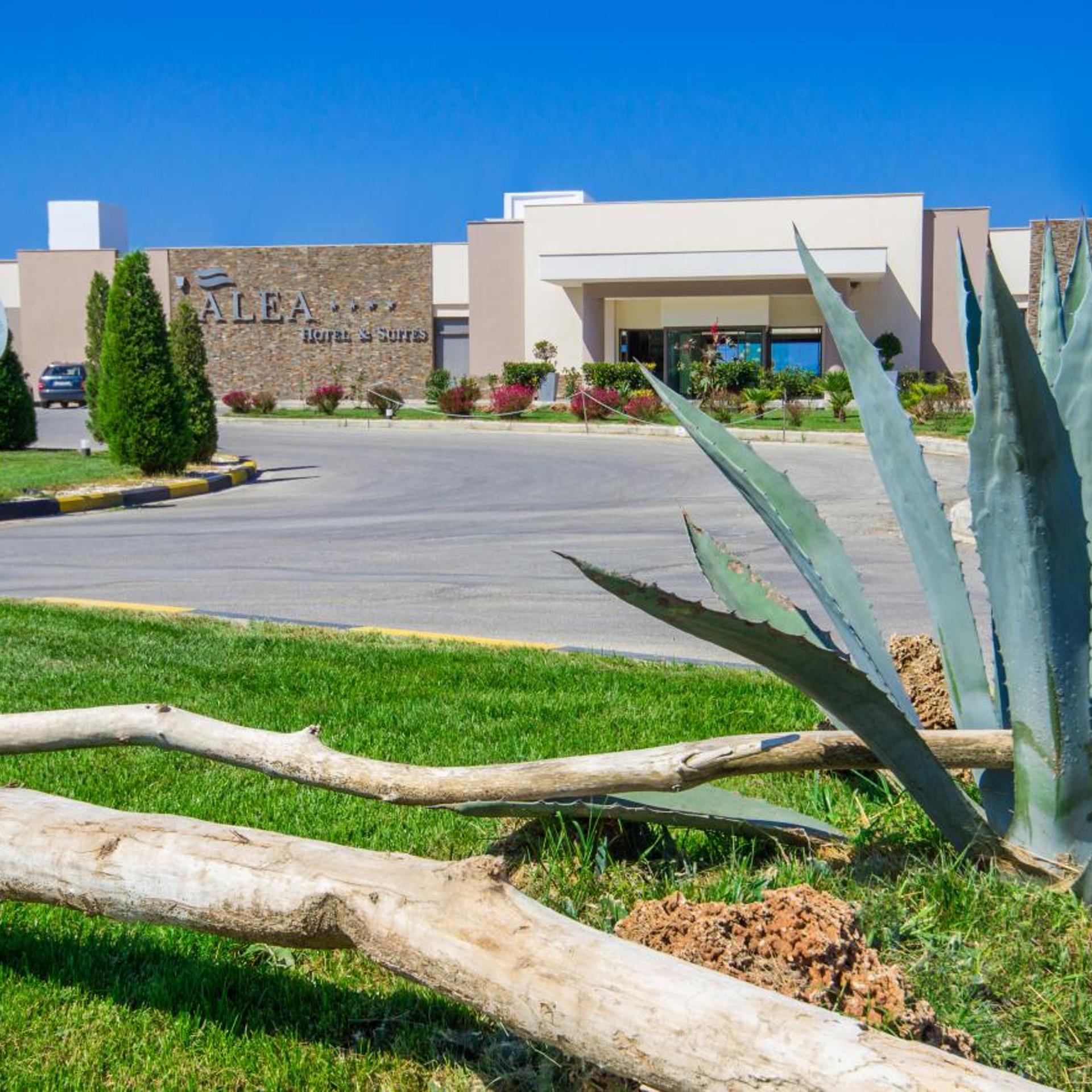 ALEA HOTEL & SUITES 44/55