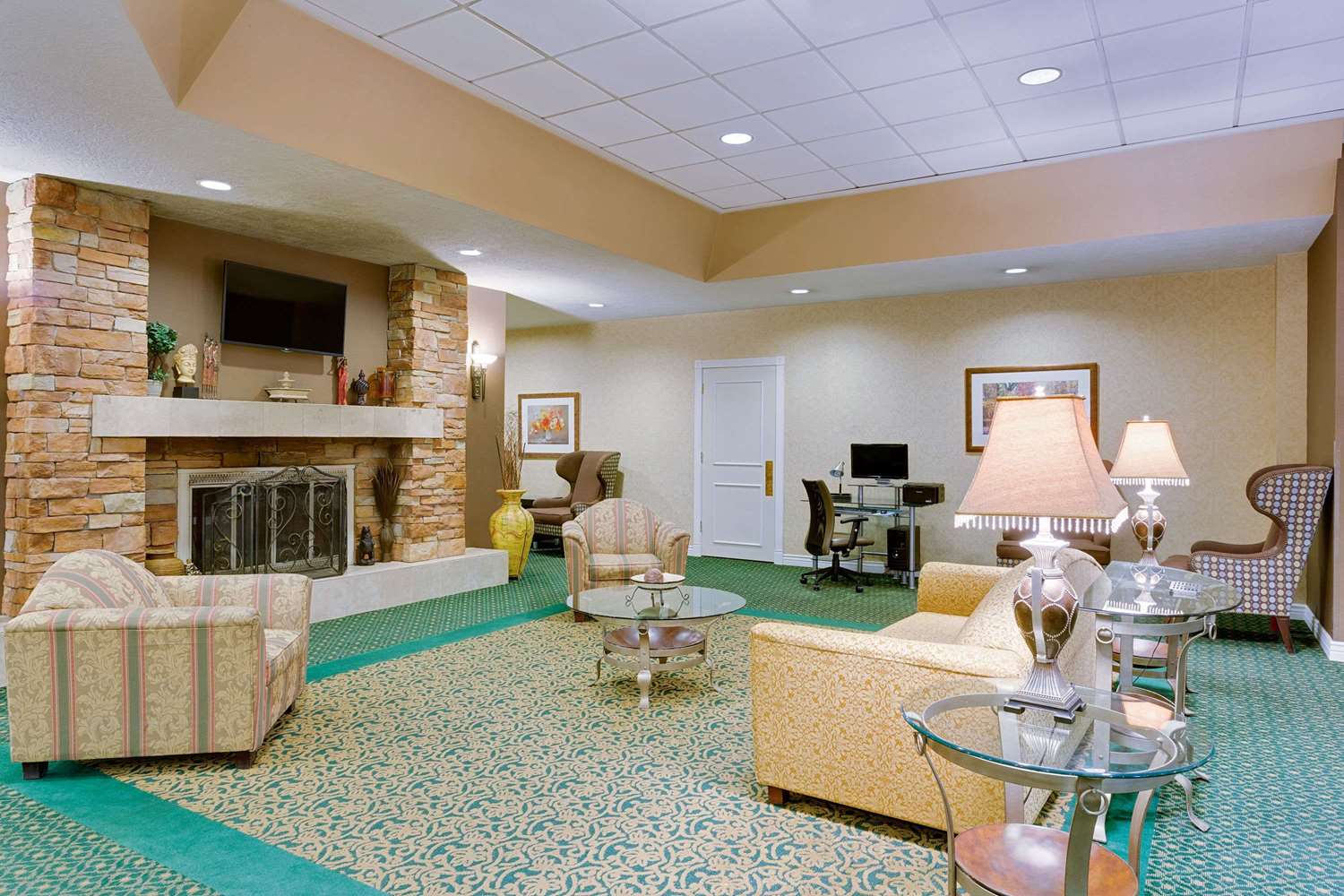 Ramada By Wyndham Provo 31/47