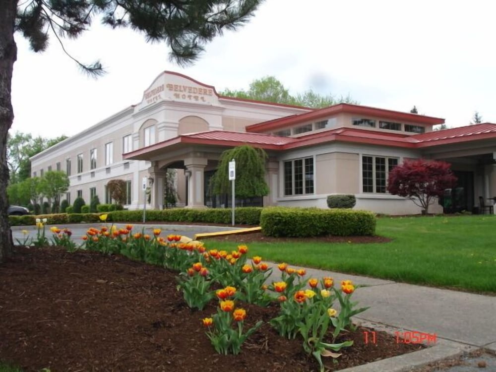 Belvedere Inn 1/42