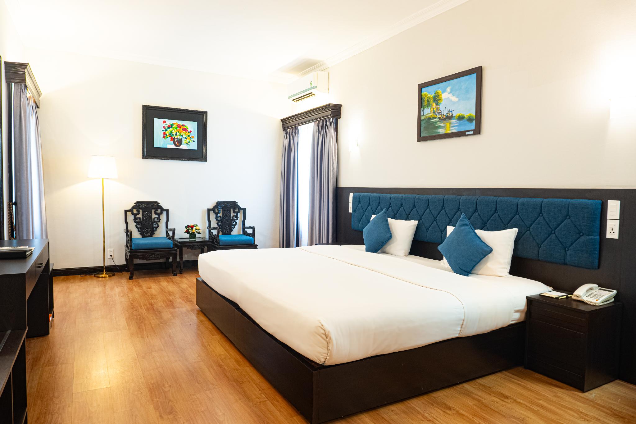 Oriental, Deluxe, King Bed