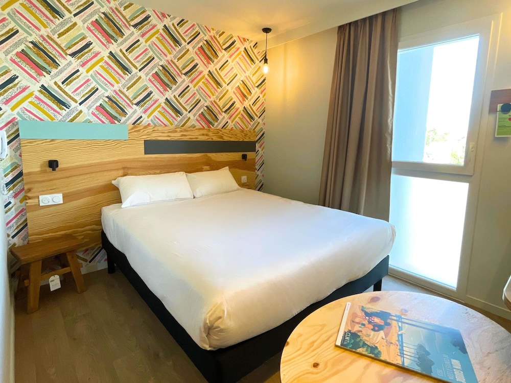 greet hotel Castets Coeur des Landes 17/50