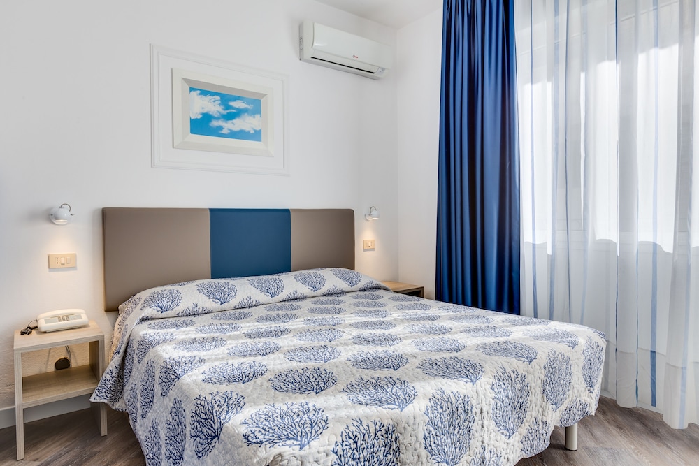 Manila 15/50