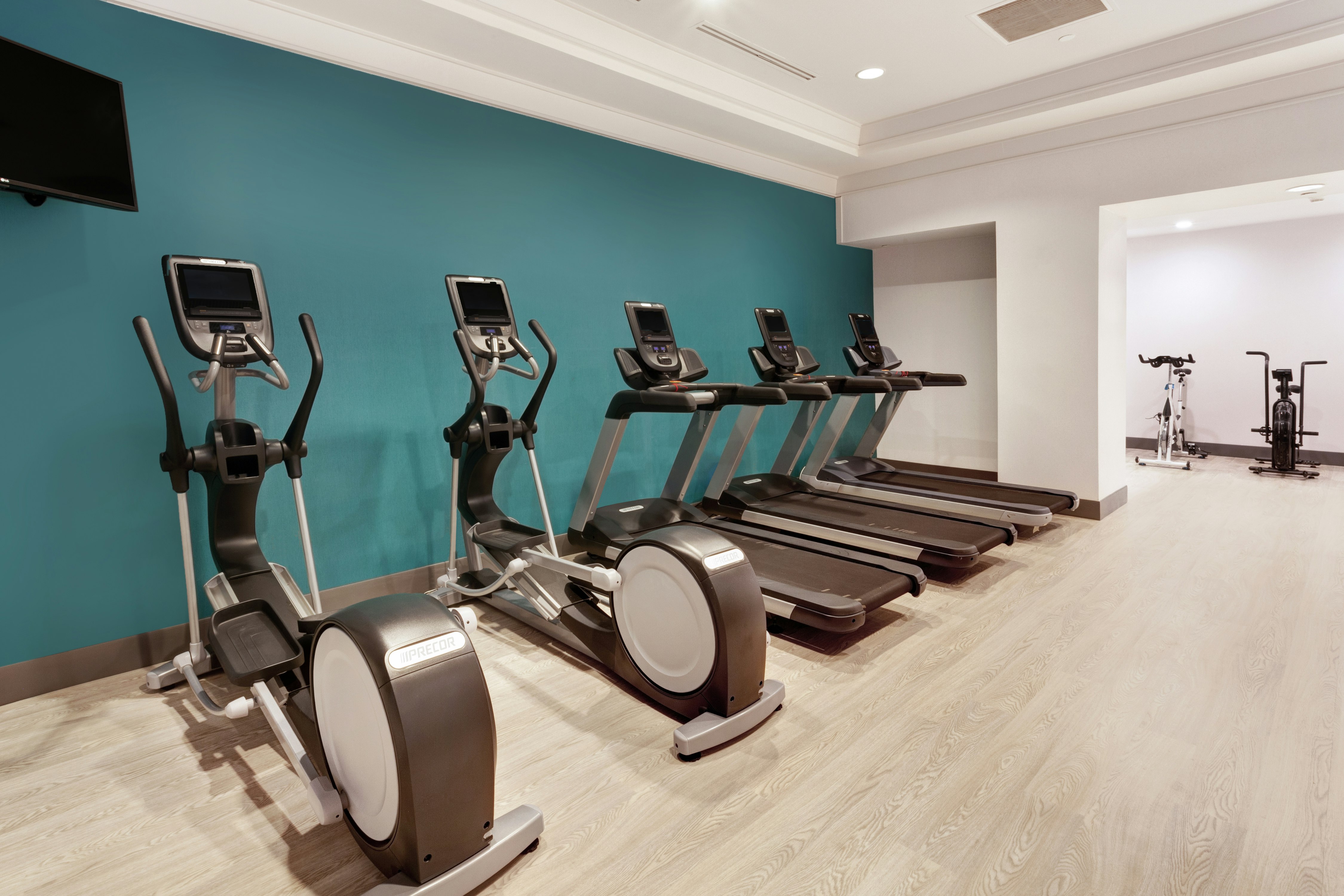 Hilton Garden Inn Chicago North Shore/Evanston 12/30