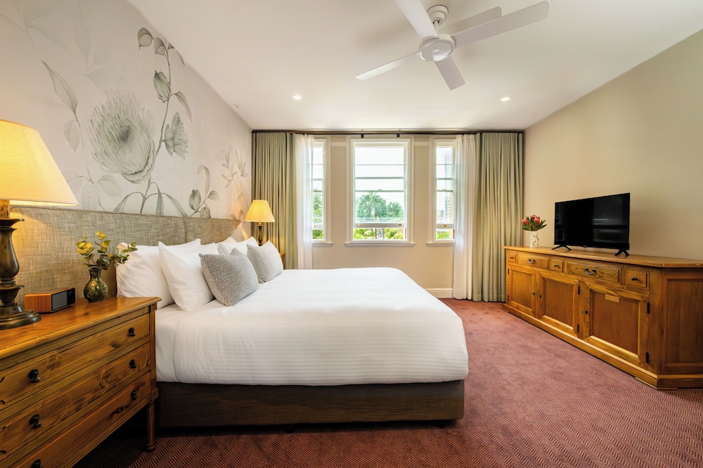 The Russell Boutique Hotel 22/67