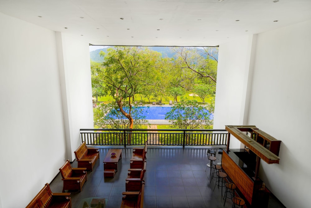 Grand Tamarind Lake Hotel 40/57