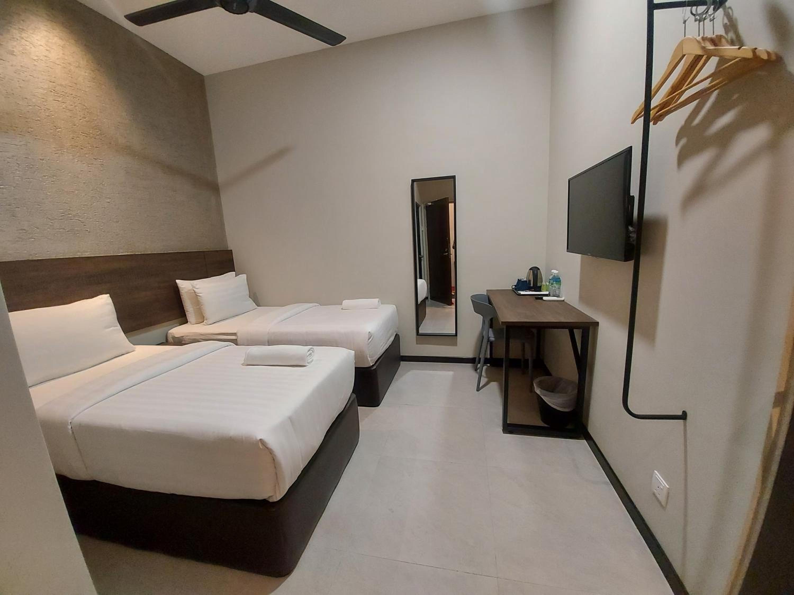 غرفة بسريرين منفصلين، Miico Hotel Mount Austin 8/10