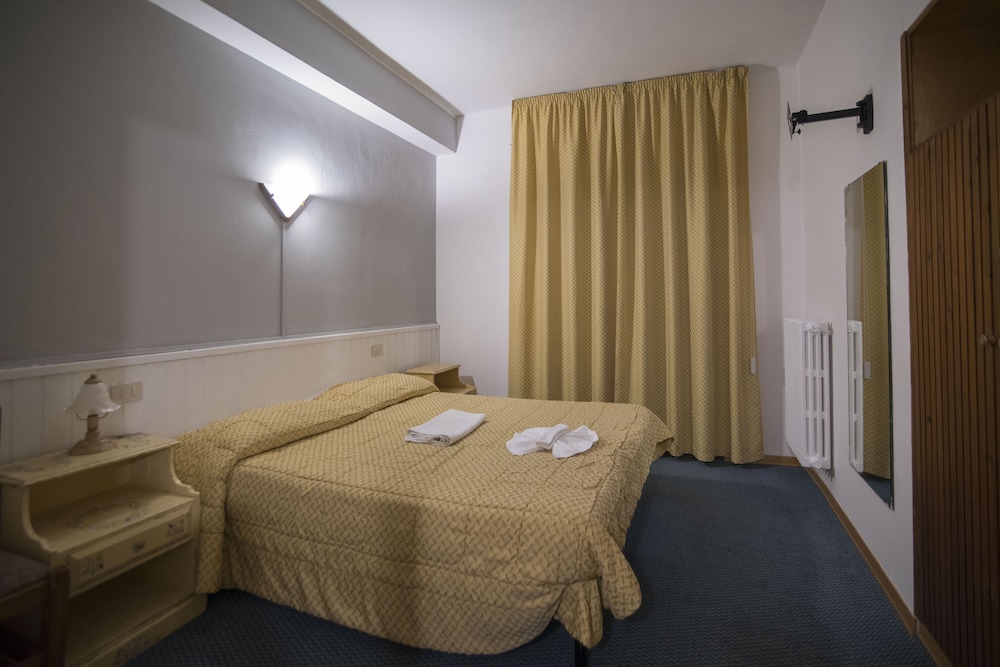 Hotel Pinguino 33/66