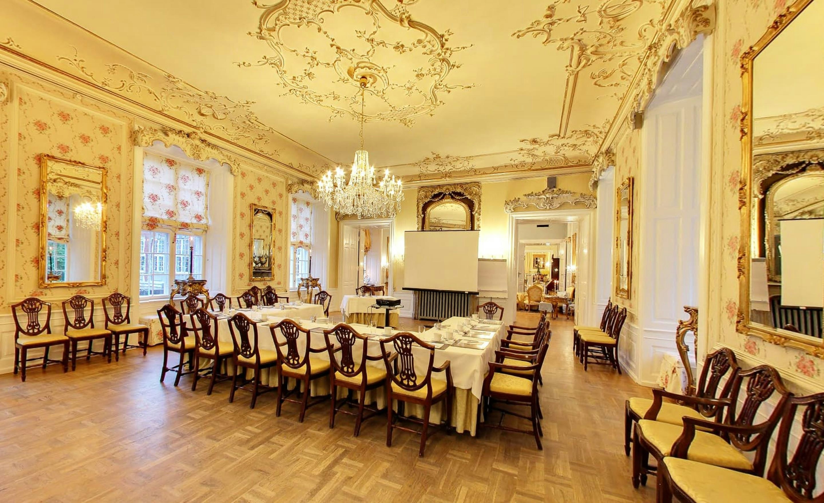 Hvedholm Slotshotel 20/32
