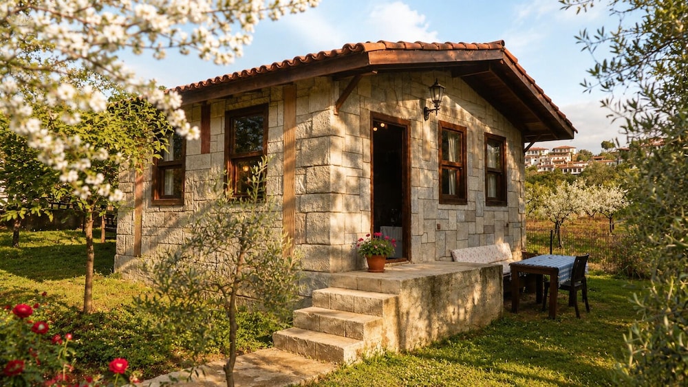 Salkim Konak Agac Evler 3/49
