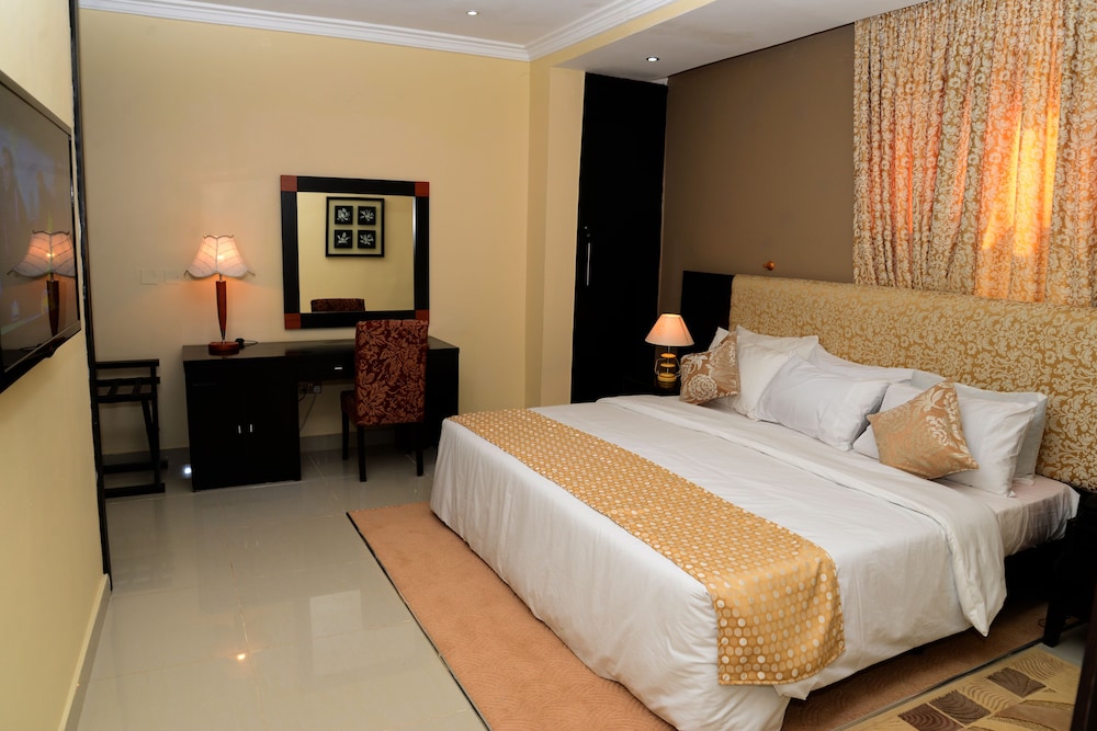 Stonehedge Hotel 13/50